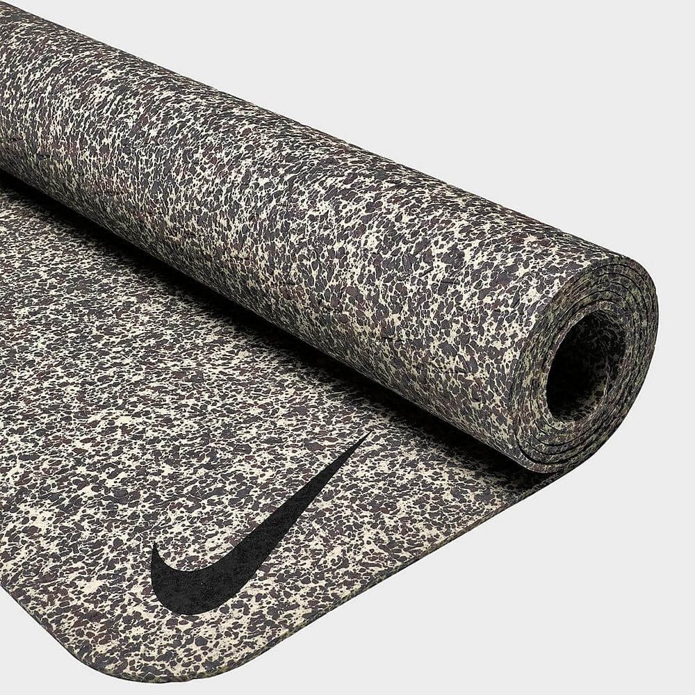 Mata do jogi Nike Flow 4mm - brzoskwiniowy